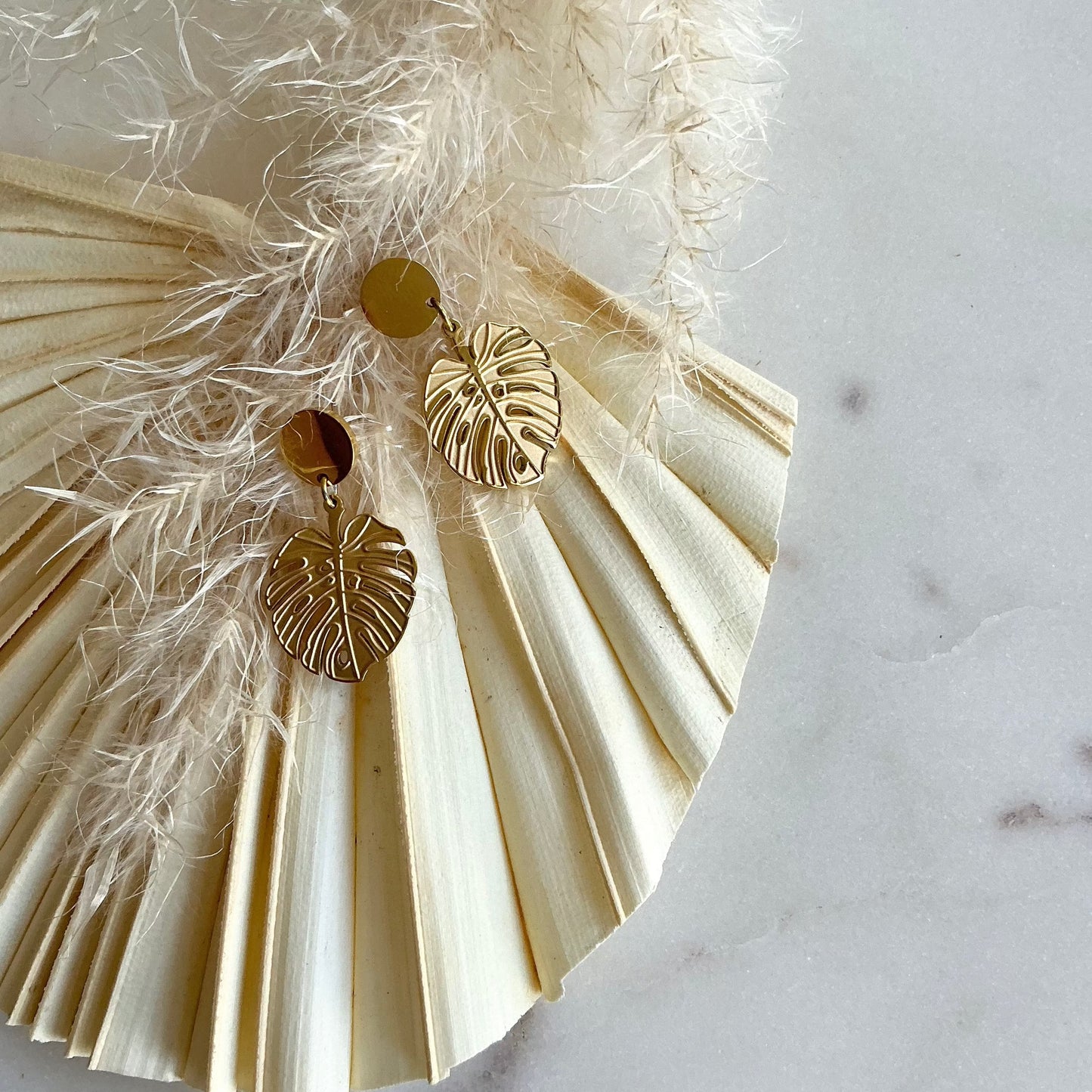 solid monstera drops