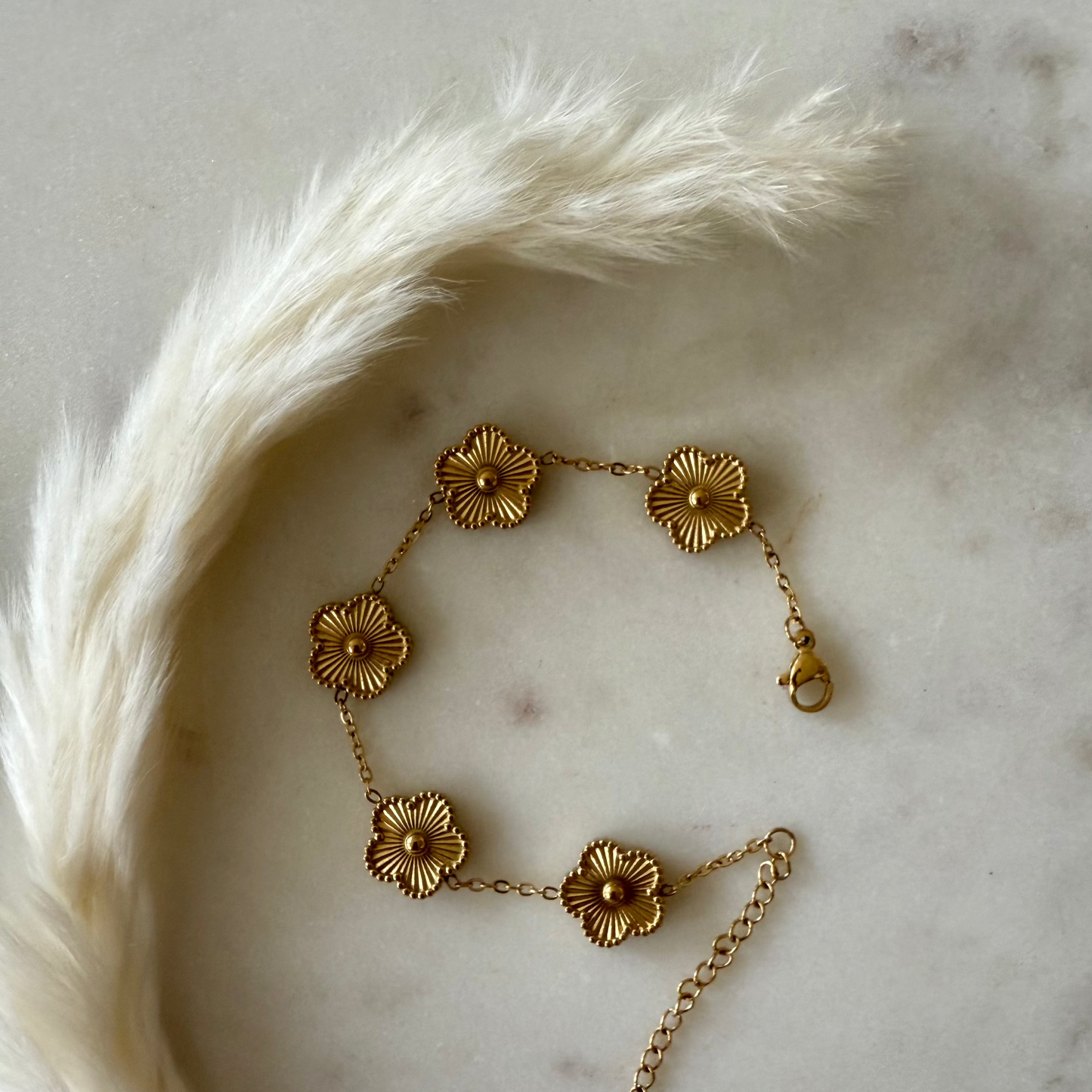 flower chain bracelet