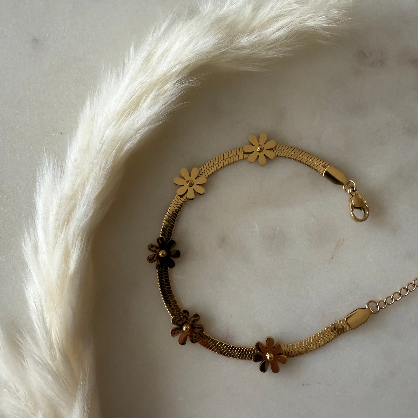 daisy snake chain bracelet